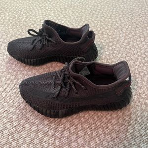Yeezy boost 350 black/onyx women’s 6